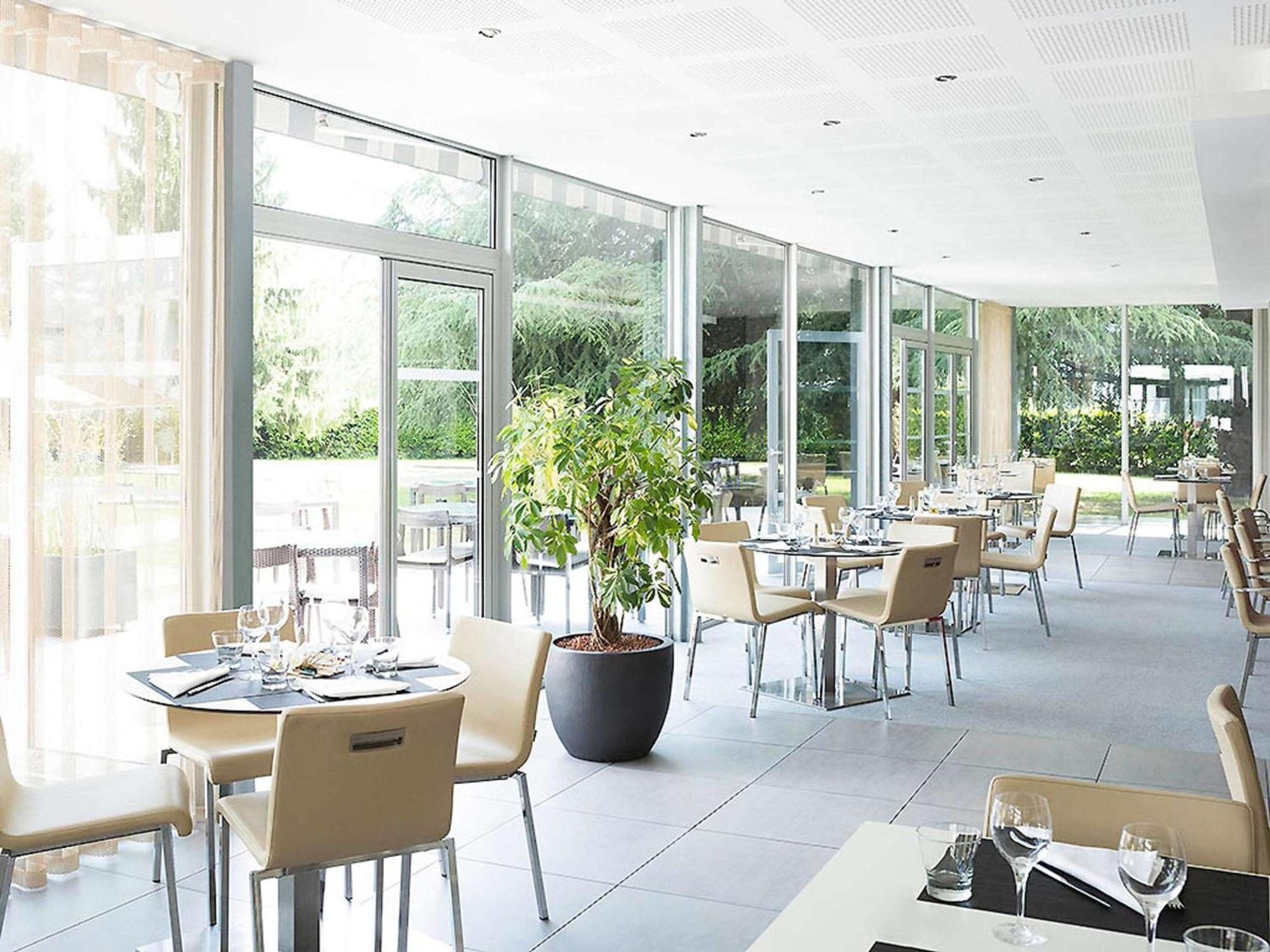 Novotel Pau Pyrenees Lescar Kültér fotó